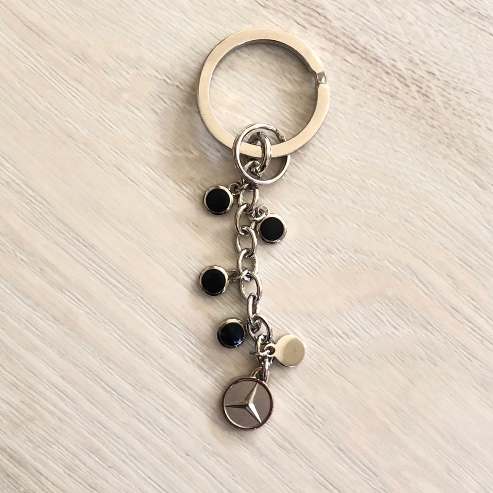 NWT Mercedes-Benz Multi-Charm Key Ring Chain - Picture 9 of 13